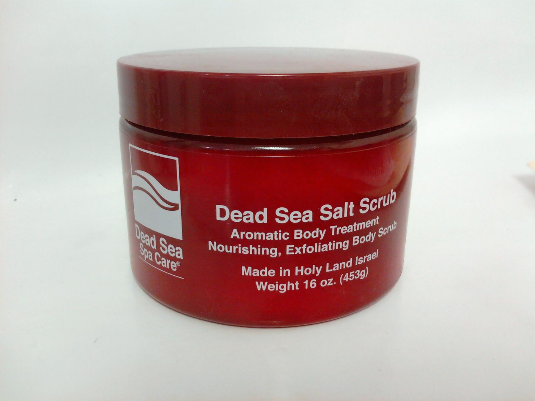 a red and white container of a red and white label - File:16 oz Salt in Red Jar.jpg